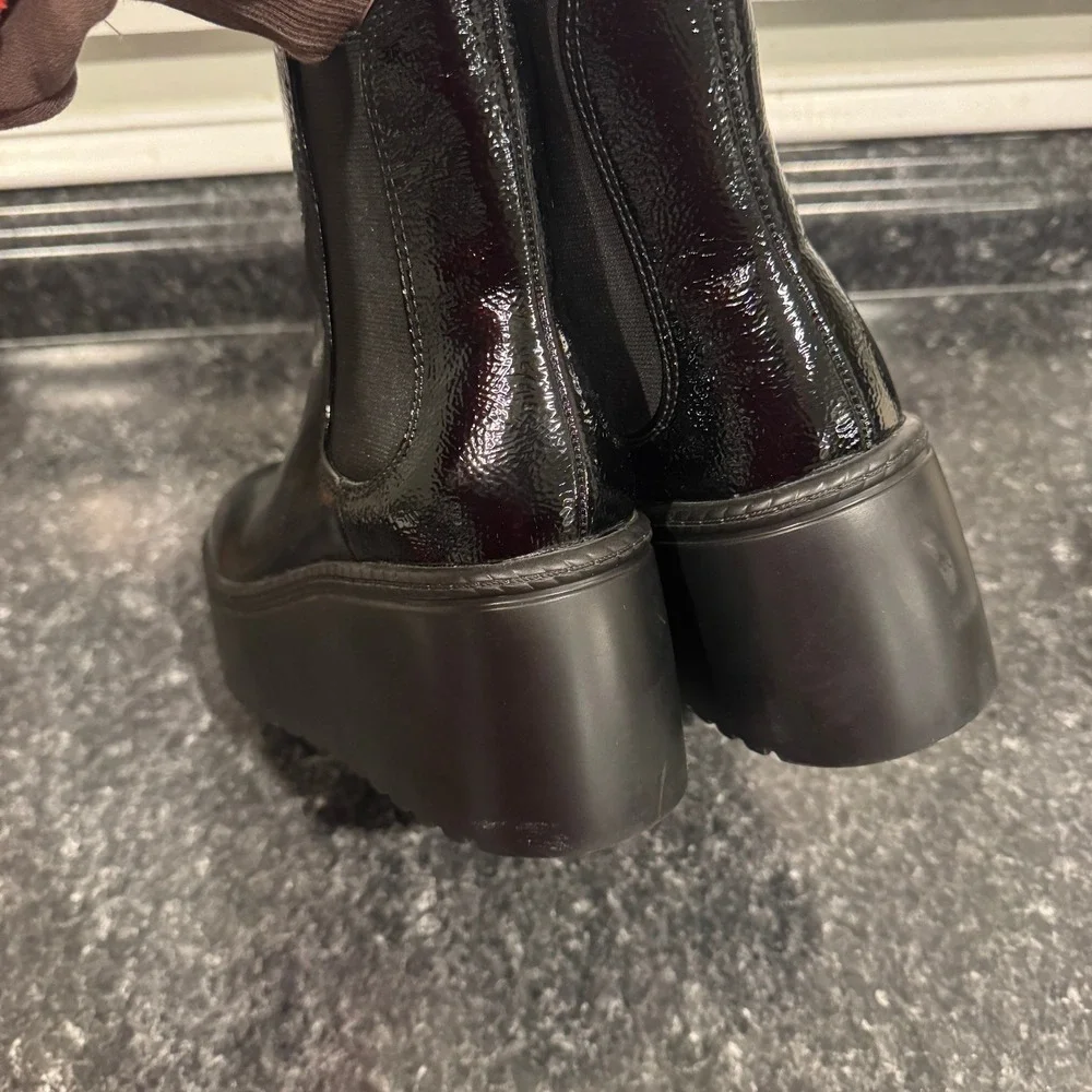 Nine West Chunky Platform Chelsea Boots Slip On Patent Leather Womens 9